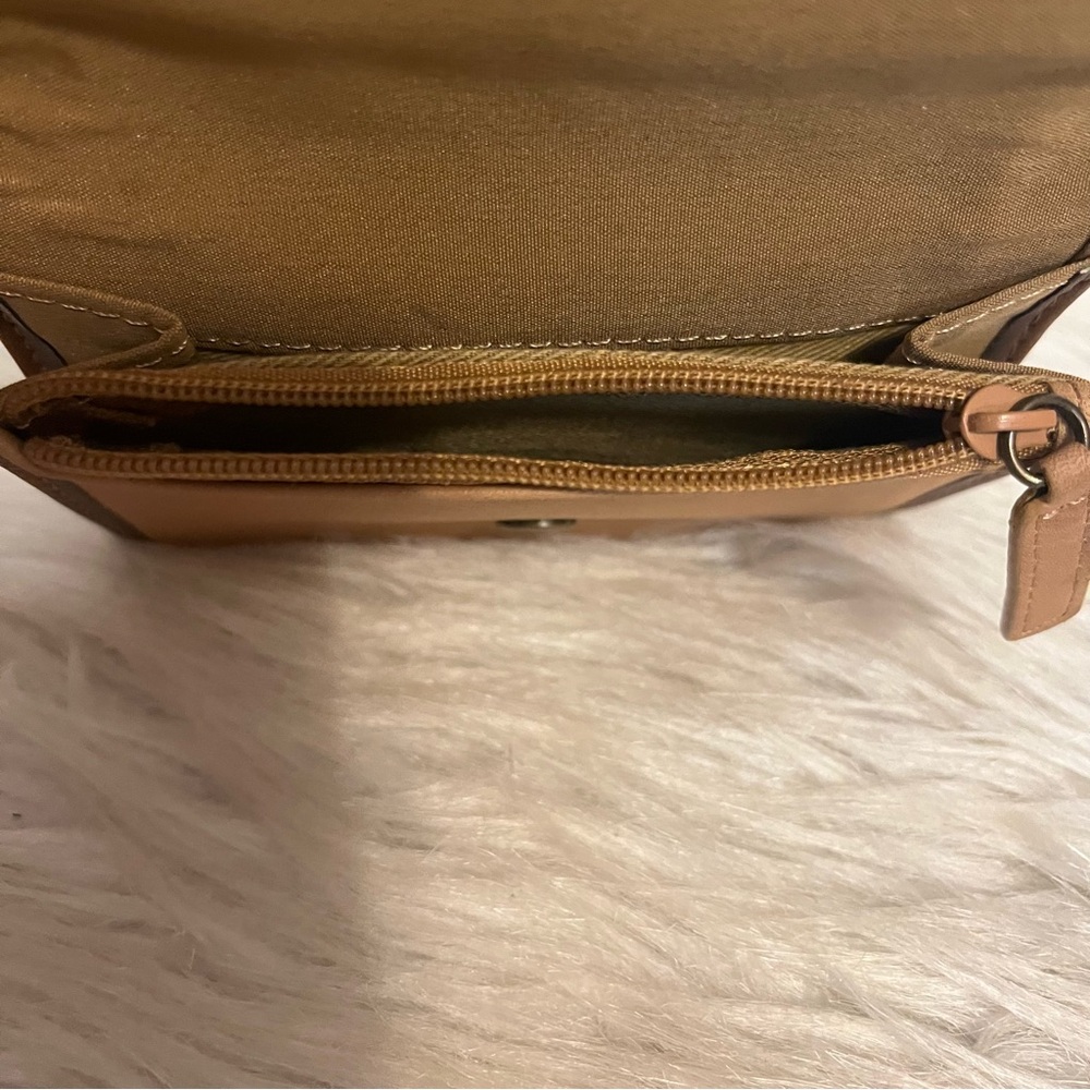 Fossil Beige and Brown Leather Wallet with Floral Studs - Picture 7 of 15